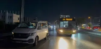 Pendik'te İETT Otobüsü Kazaya Karıştı