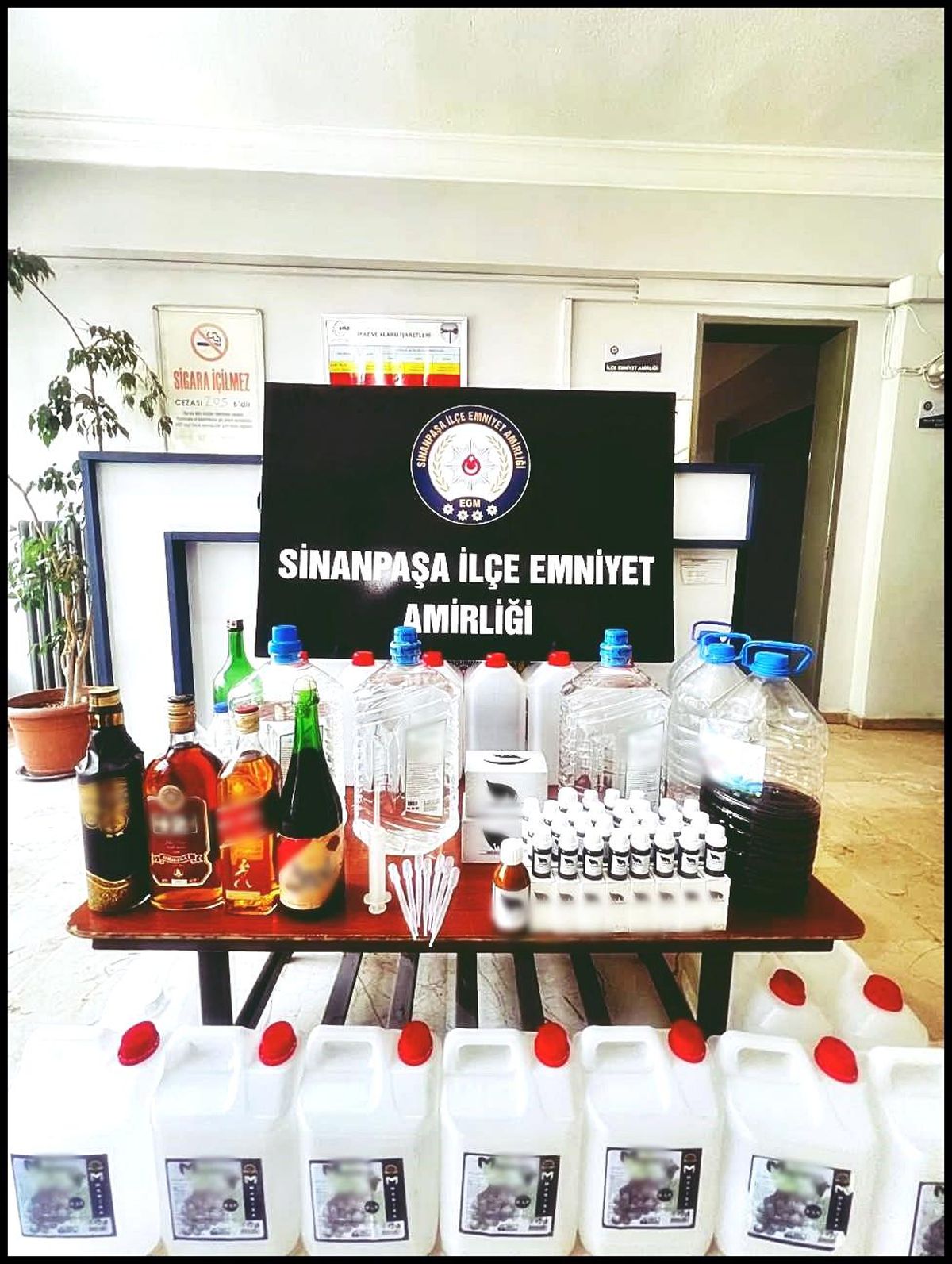 Afyonkarahisar'da Kaçak Alkol Operasyonu: 31 Litre Ele Geçirildi