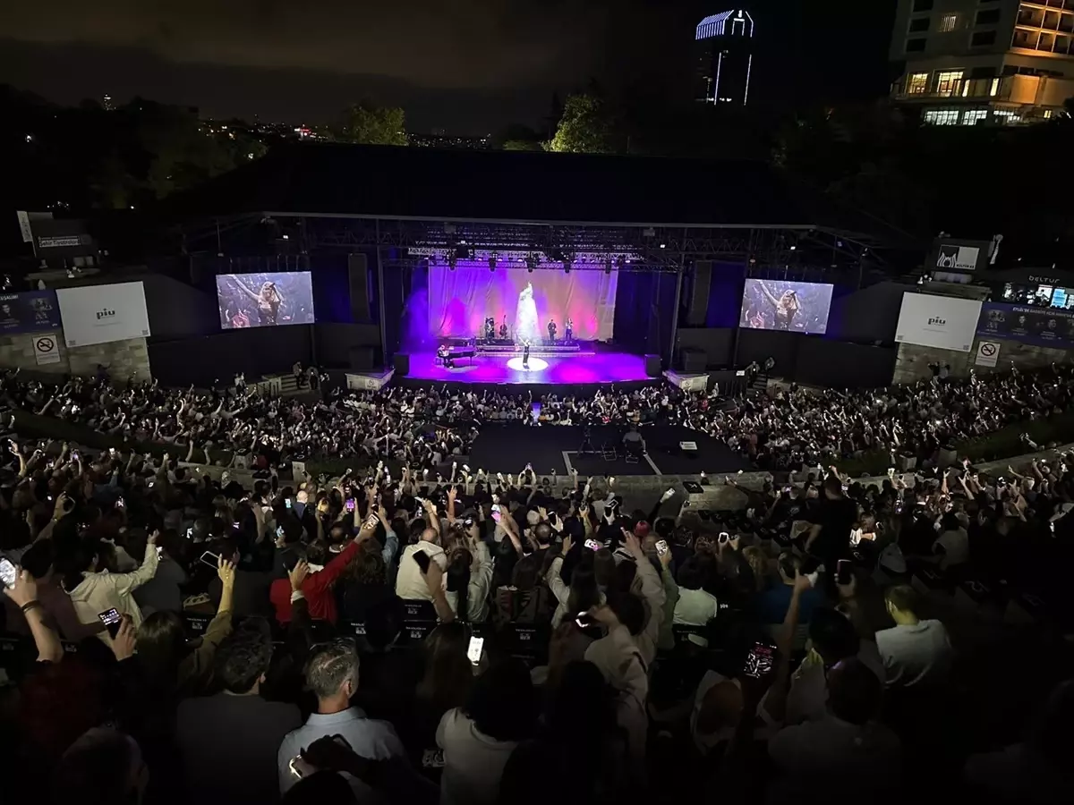 Postmodern Jukebox İstanbul'da Müzikseverlerle Buluştu