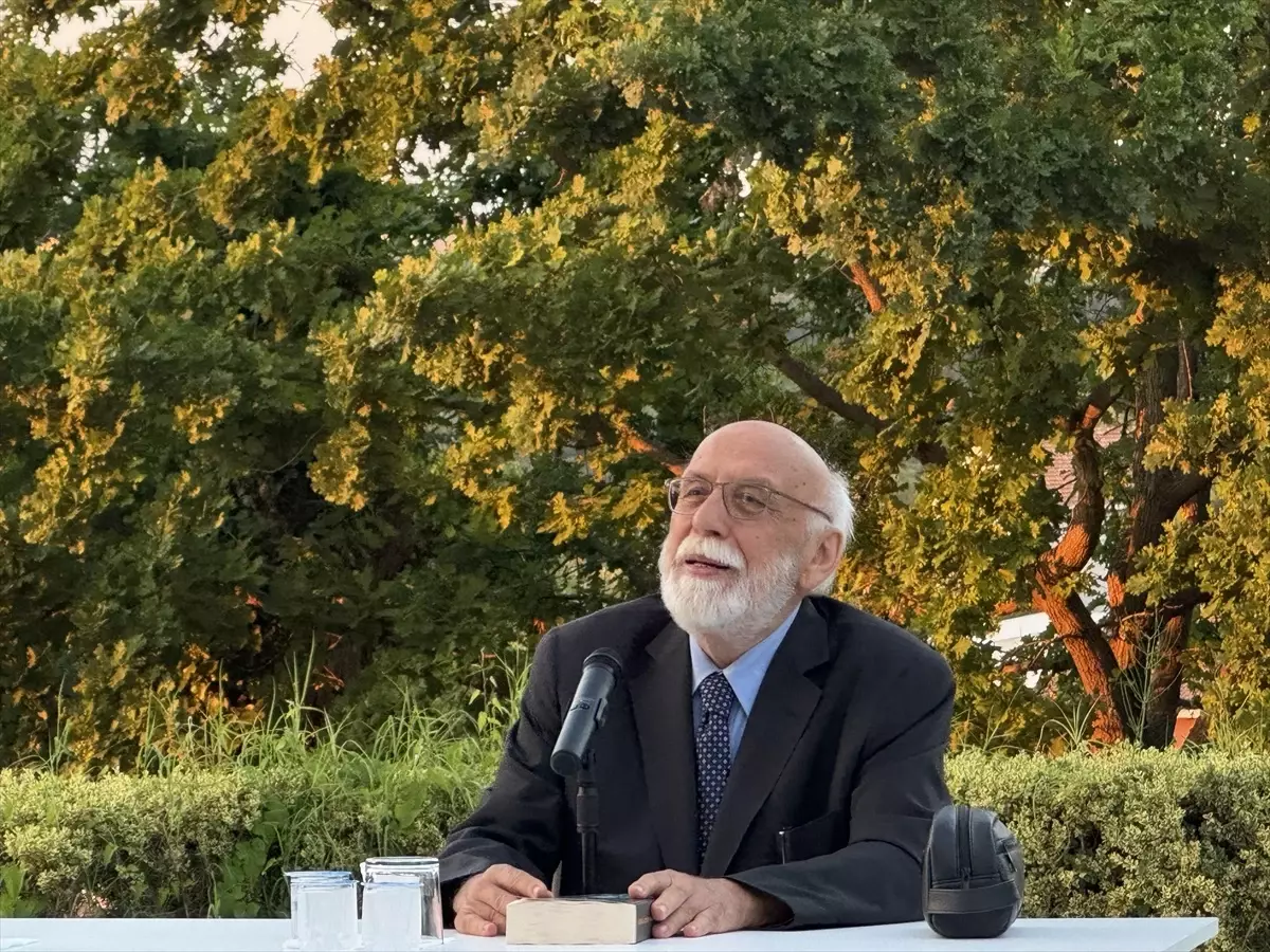 Prof. Dr. Nabi Avcı, Fethi Gemuhluoğlu Anısına Dostluk Konuşmaları Programında