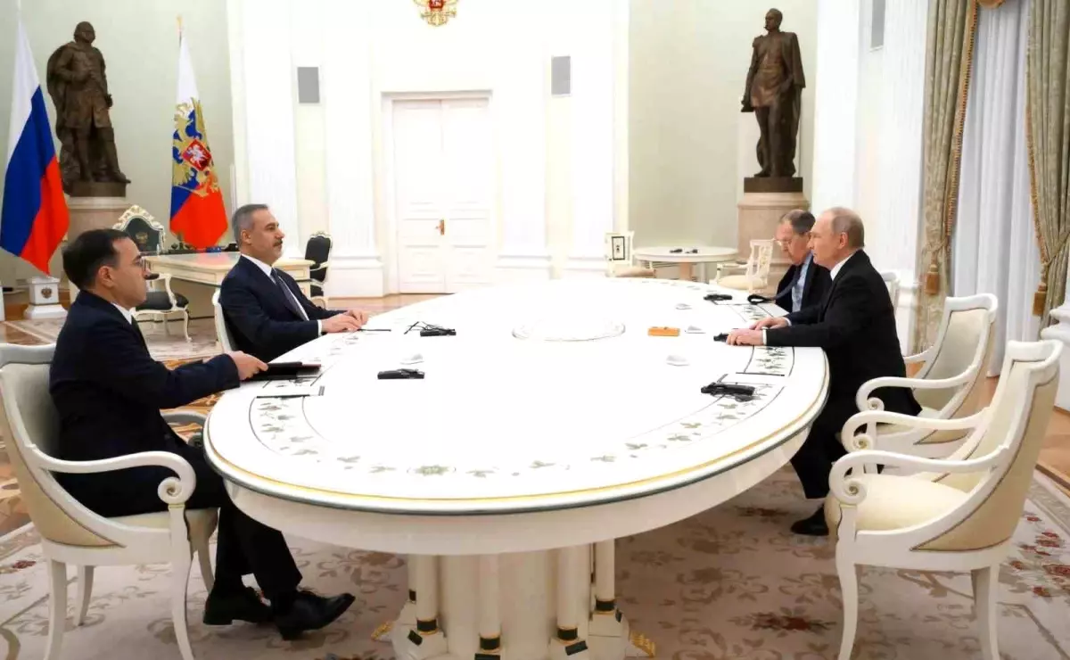 Hakan Fidan ve Putin, Ukrayna-Rusya Savaşını Görüştü