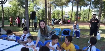 Ressam Melis Doğan, Midyat'ta Çocuklarla Resim Etkinliği Düzenledi
