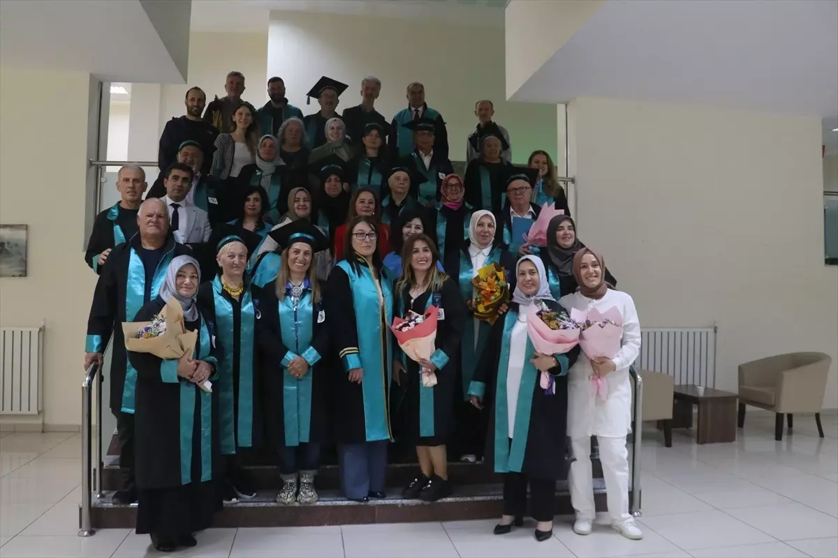 Rize'de '3. Yaş Üniversitesi' ilk mezunlarını verdi