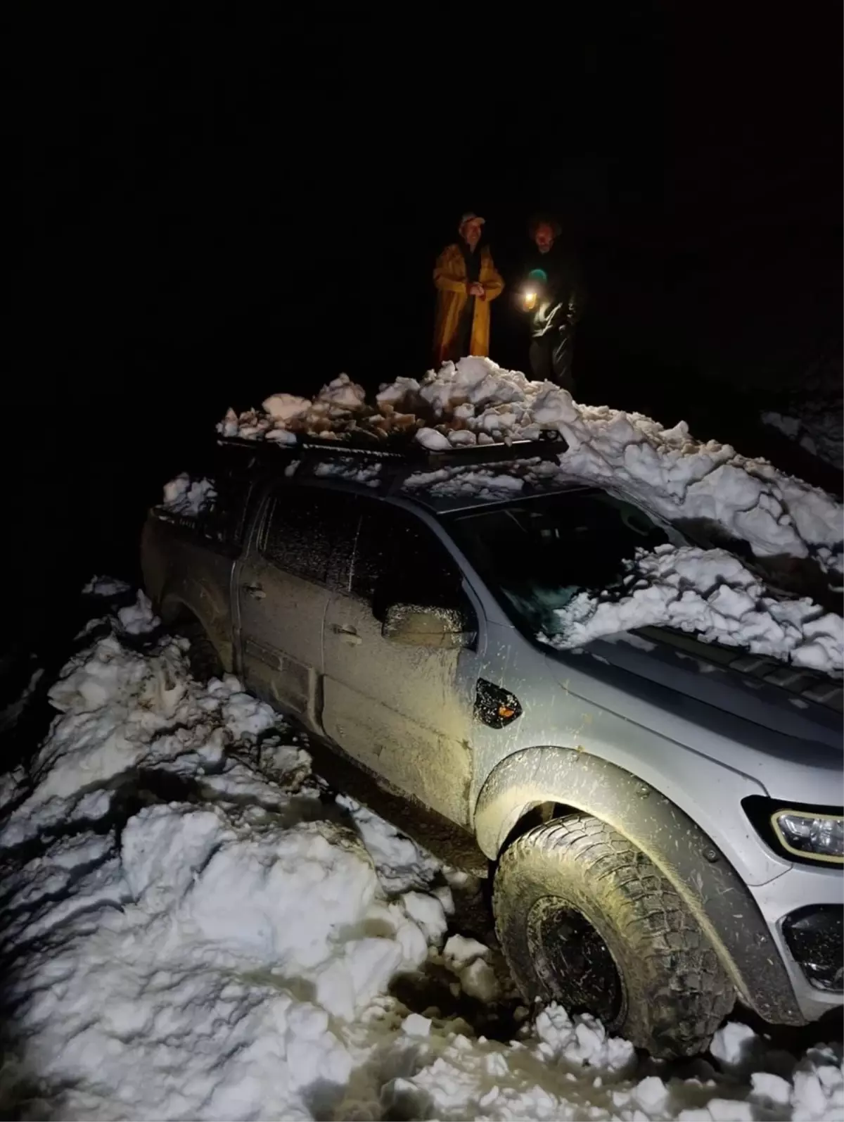 Rize'de Çığ Faciasında 15 Kişi ve 8 Hayvan Kurtarıldı
