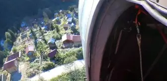 Rize'de Sel Felaketi: 80 Yaşındaki Kadın Askeri Helikopterle Kurtarıldı