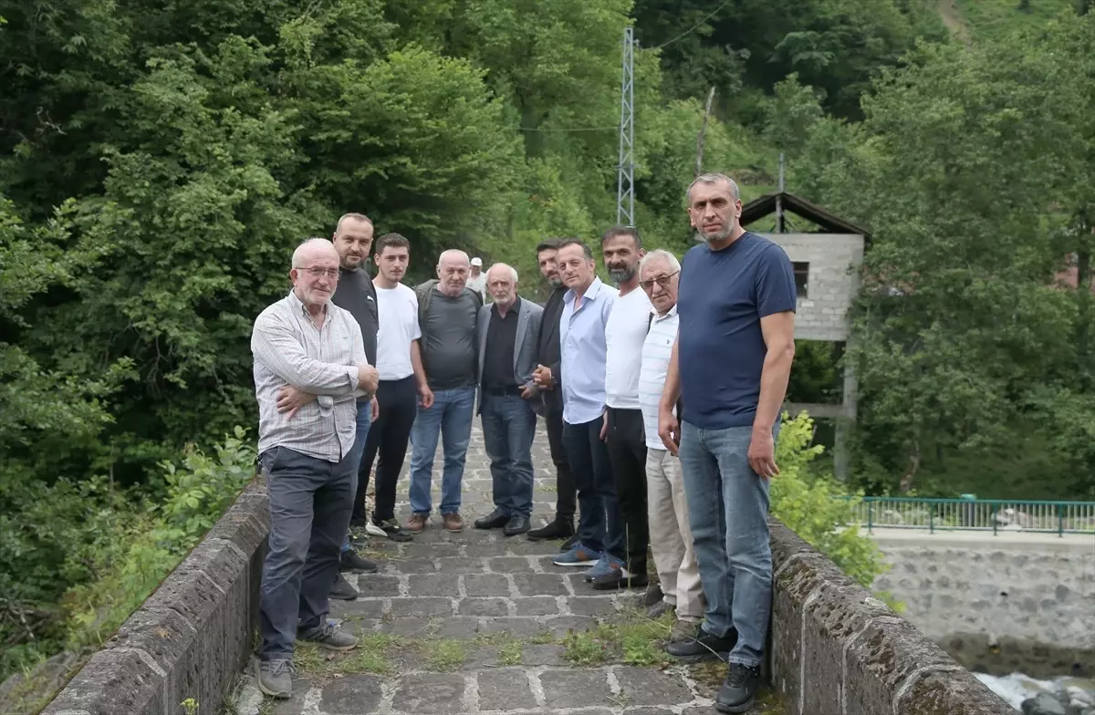 Rize'de Dört Köy Muhtarı Düğün Davetiyelerini Dijital Olarak Gönderecek