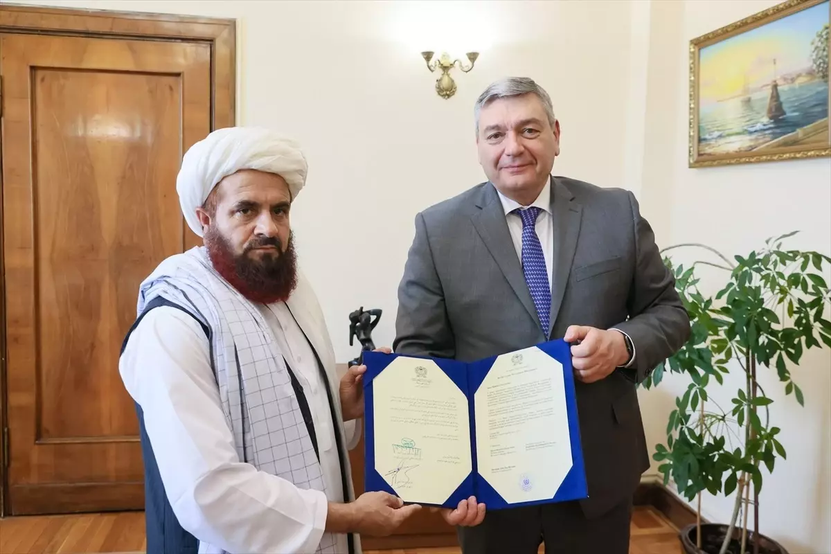 Rusya, Afganistan Yönetimini Resmen Tanıdı