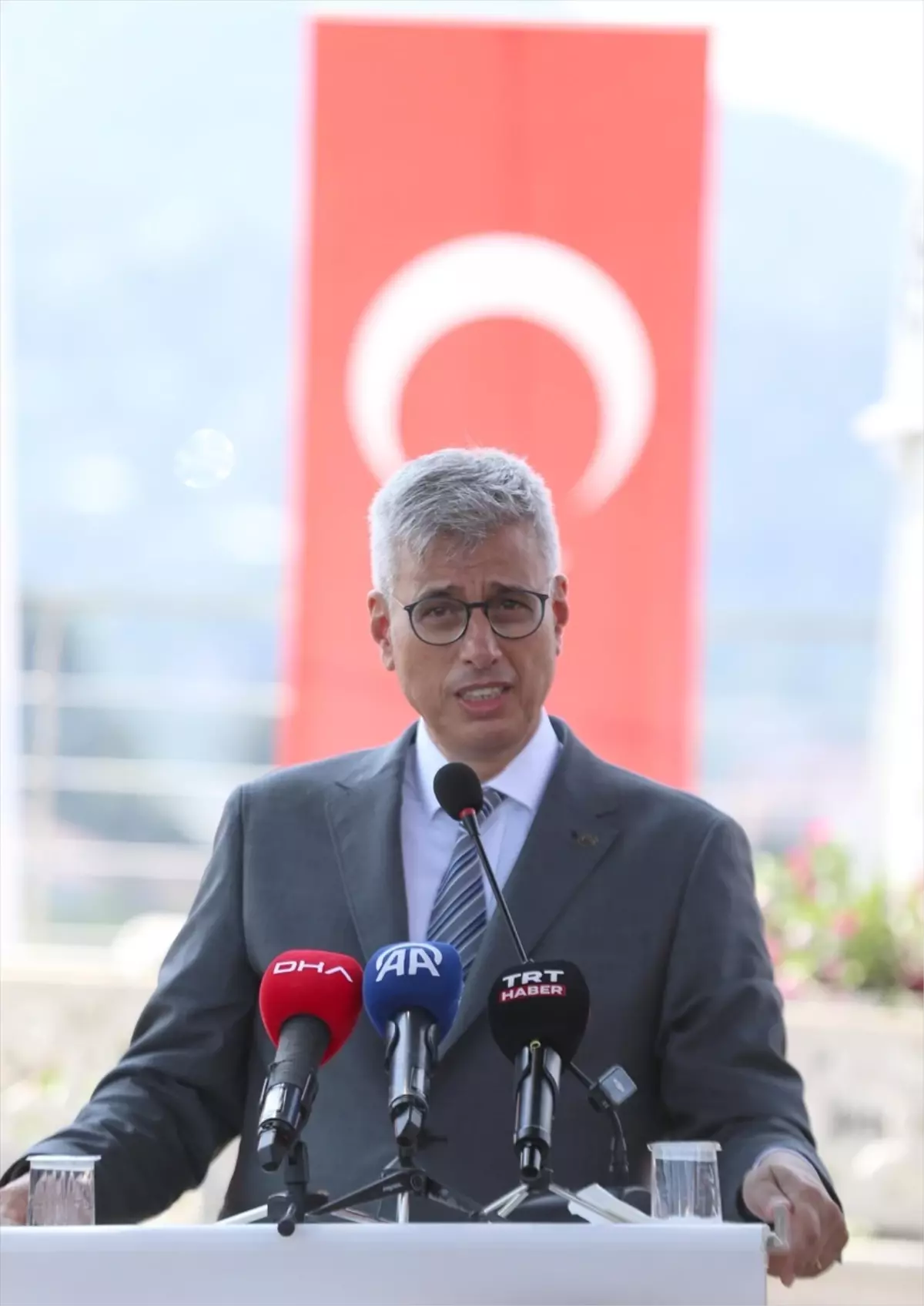 Sağlık Bakanı Memişoğlu, Rize'de merhum Belediye Başkanı Ekrem Orhon'u anma törenine katıldı