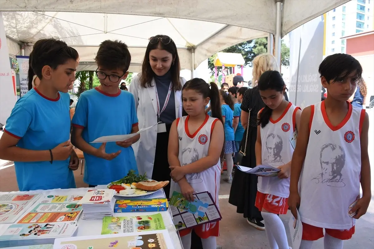 Samsun'da Öğrenciler Sağlık Bilinci Oluşturuyor