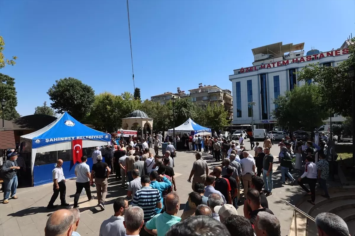Gaziantep'te Ahilik Haftası Kapsamında Pilav Dağıtımı