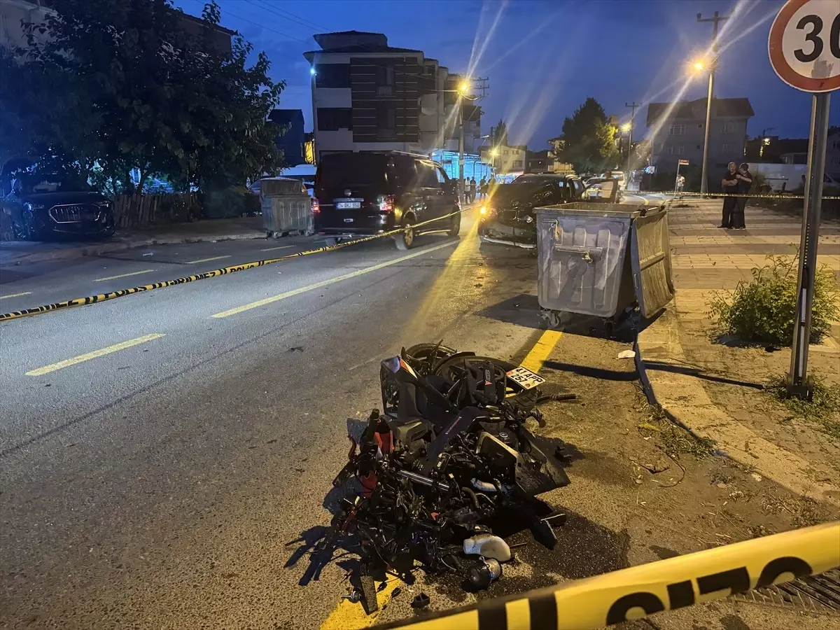Adapazarı'nda Motosiklet-Cip Kazasında 1 Ölü, 1 Yaralı