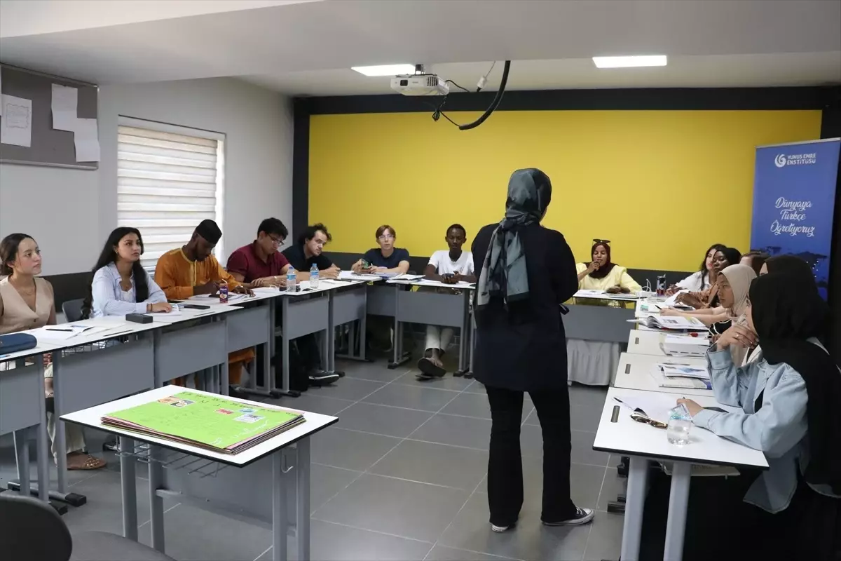 Yunus Emre Enstitüsü Yaz Okulu Uluslararası Öğrencileri Ağırlandı