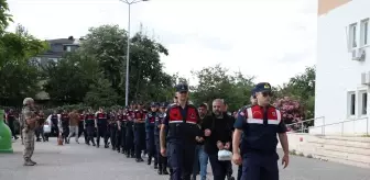 Sakarya'da Dolandırıcılık Operasyonu: 13 Şüpheli Gözaltında, 6 Kişi Tutuklandı