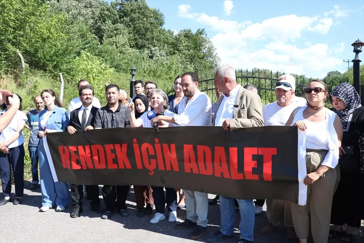 Hendek'teki Havai Fişek Fabrikasında Patlama Mağdurları Anıldı