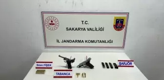 Sakarya'da Kaçakçılık Operasyonu: 2 Tabanca Ele Geçirildi, 1 Tutuklama