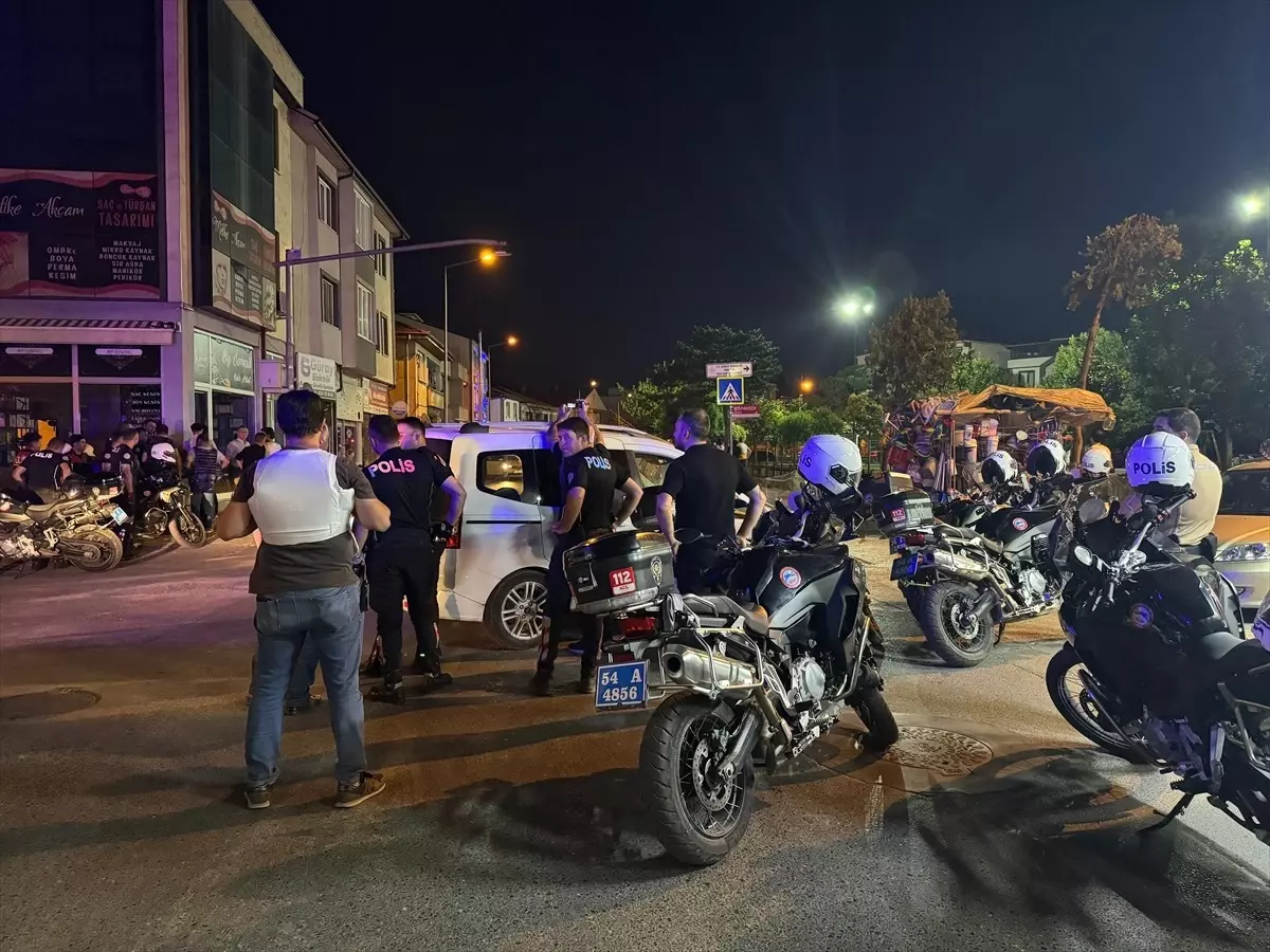 Sakarya'da Kaçan Şüpheli Polise Ateş Açtı, Bacağından Vuruldu