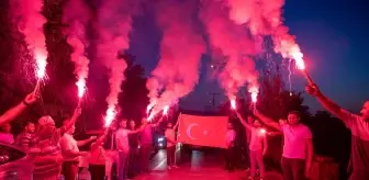 Sakarya'da köylüler, '15 Temmuz Demokrasi ve Milli Birlik Günü'nde araç konvoyu oluşturdu