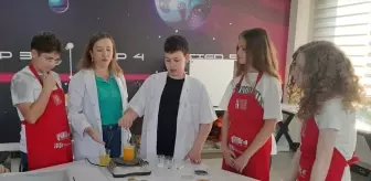 Sakarya'da Öğrenciler Bal Kabağından Çevre Dostu Biyoplastik Üretti