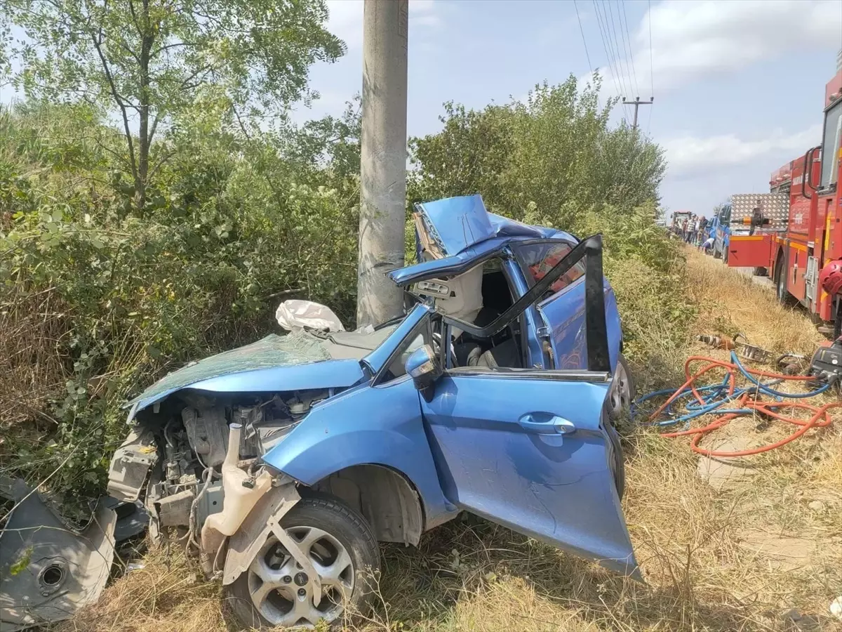 Sakarya'da feci kaza: 14 yaşındaki sürücü ve kardeşi hayatını kaybetti