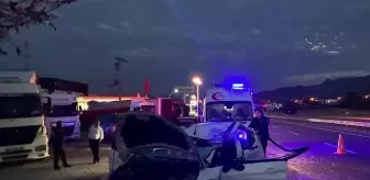 Pamukova'da Trafik Kazası: 1 Ölü, 1 Yaralı