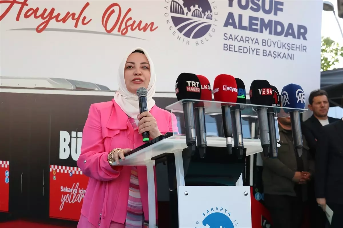 Sakarya'da İlk Metrobüs Hattı Test Sürüşüne Çıktı