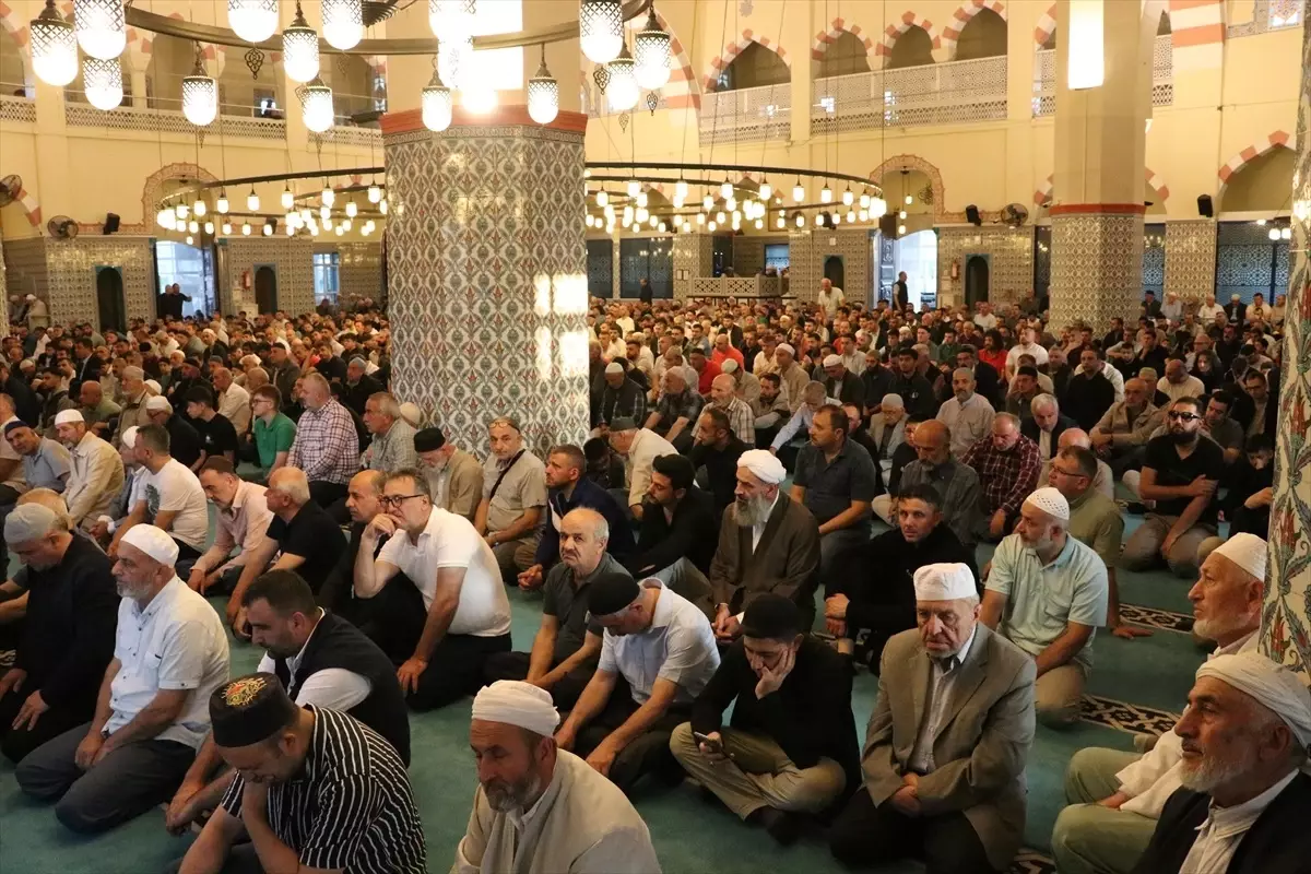 Kurban Bayramı Namazı Sakarya ve Çevresindeki Camilerde Edildi