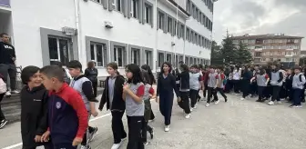 Sakarya ve çevre illerde öğrenciler, yaz tatilinin ardından okullarına kavuştu