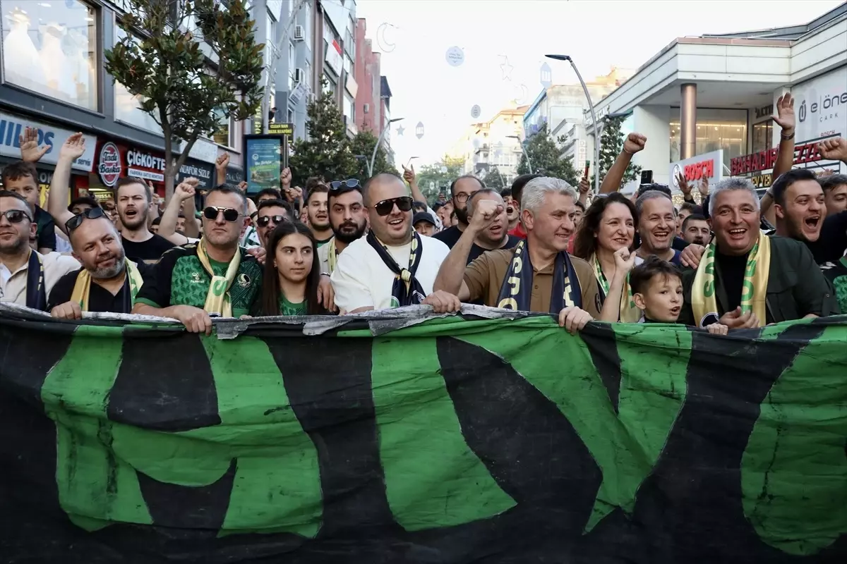 Sakaryaspor 60. Yılını Coşkuyla Kutladı