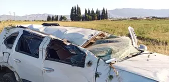 Salihli'de Tarlaya Devrilen Otomobilin Sürücüsü Yaralandı