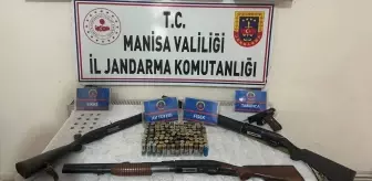Manisa'da Ruhsatsız Silah ve Tarihi Eşya Ele Geçirildi