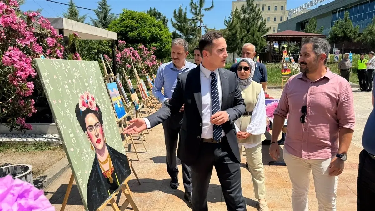 Salıpazarı'nda Teknoloji ve Sanat Sergisi Düzenlendi