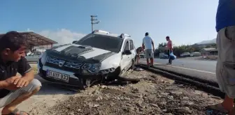 Samandağ'da İki Araç Çarpıştı, Yaralı Yok