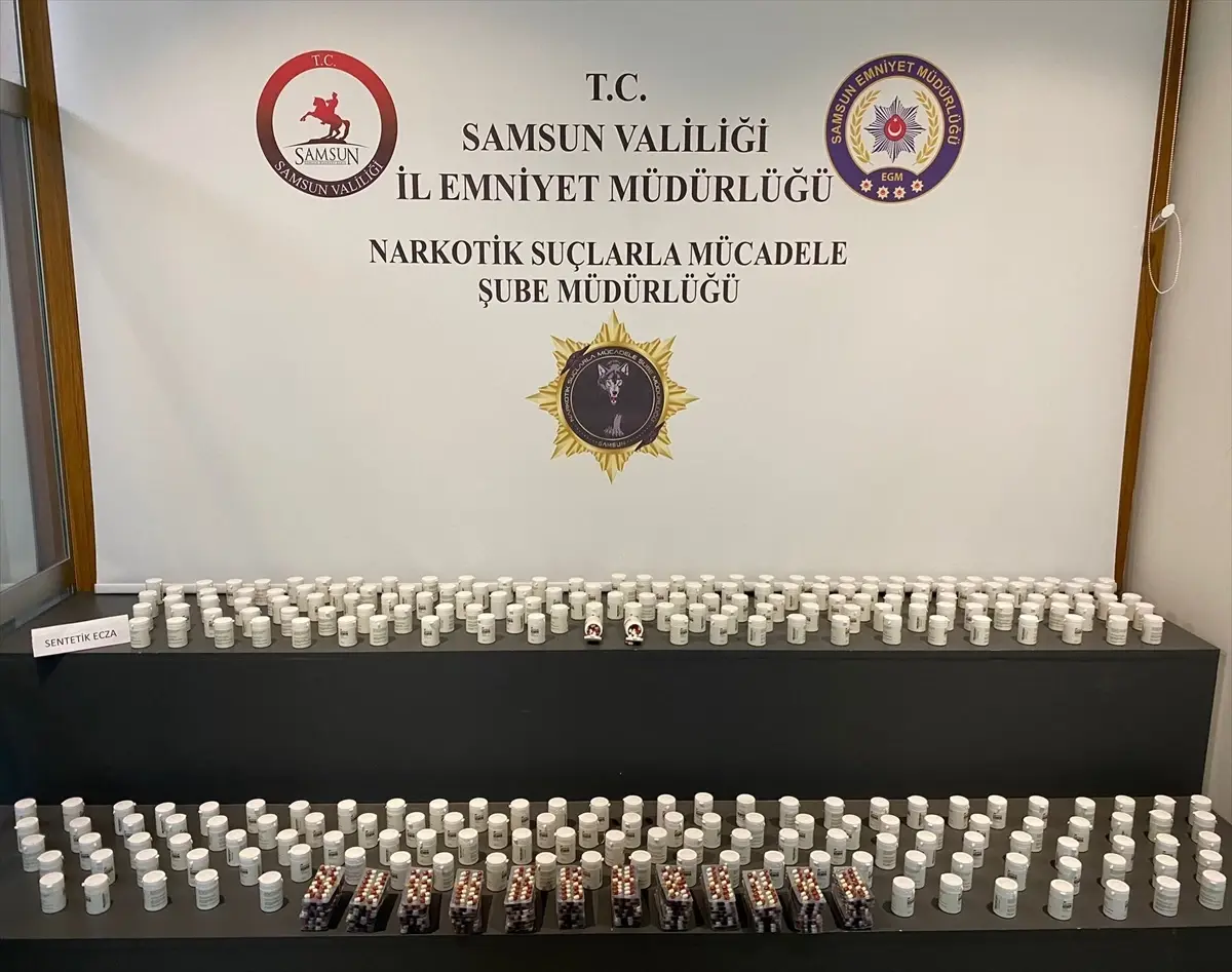 Samsun'da Uyuşturucu Operasyonu: 16 Bin 800 Sentetik Ecza Hapı Ele Geçirildi