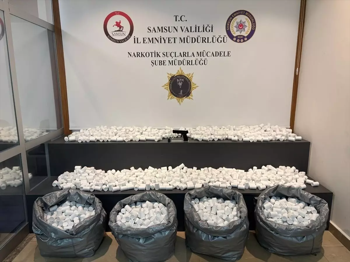 Samsun'da Sentetik Ecza Hapı Operasyonu: 171 Bin Hap Ele Geçirildi