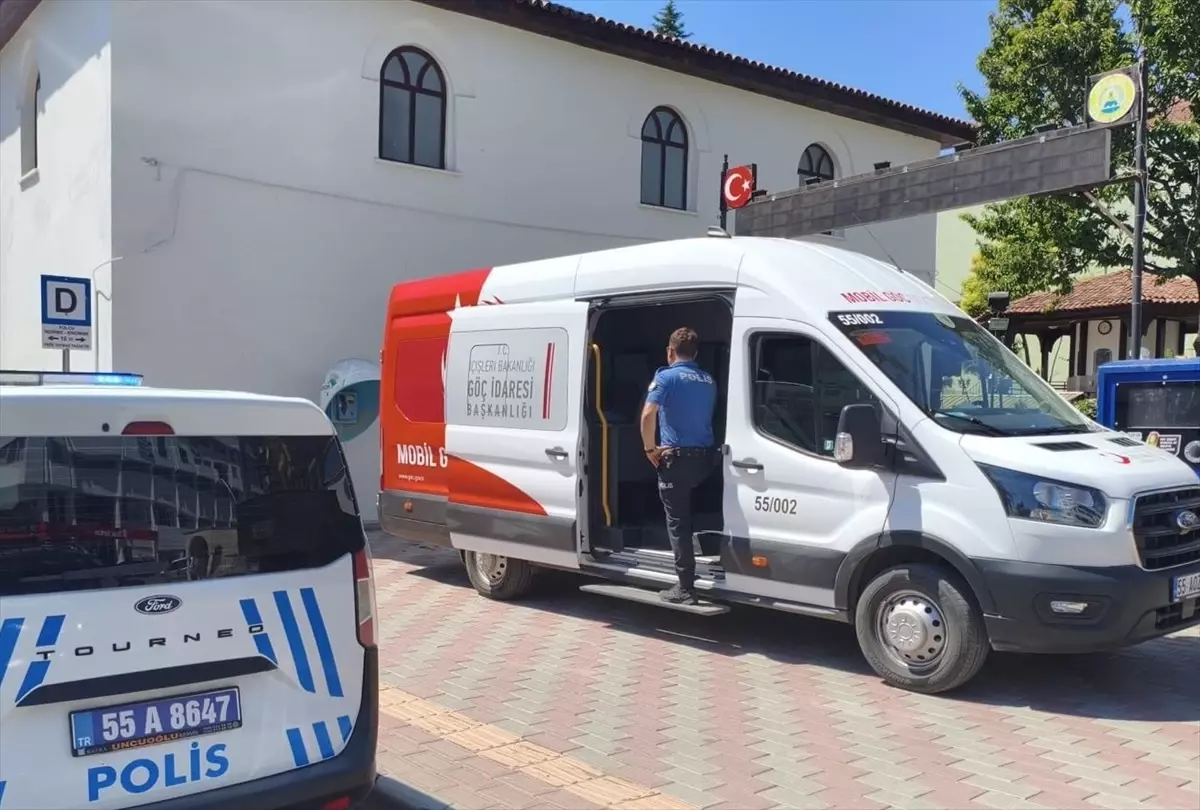 Bafra'da Düzensiz Göç Kontrolleri Gerçekleştirildi
