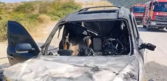 Samsun'da Alev Alan Otomobil Kullanılamaz Hale Geldi