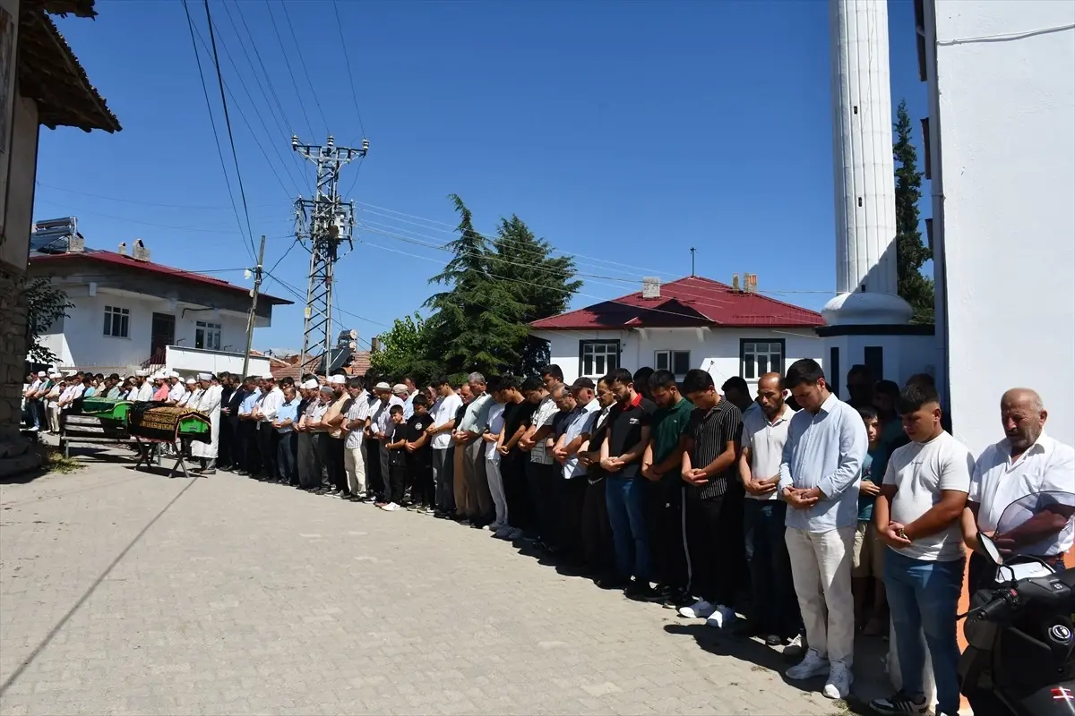 Vezirköprü'de Baraj Gölünde Boğulan İki Genç Defnedildi