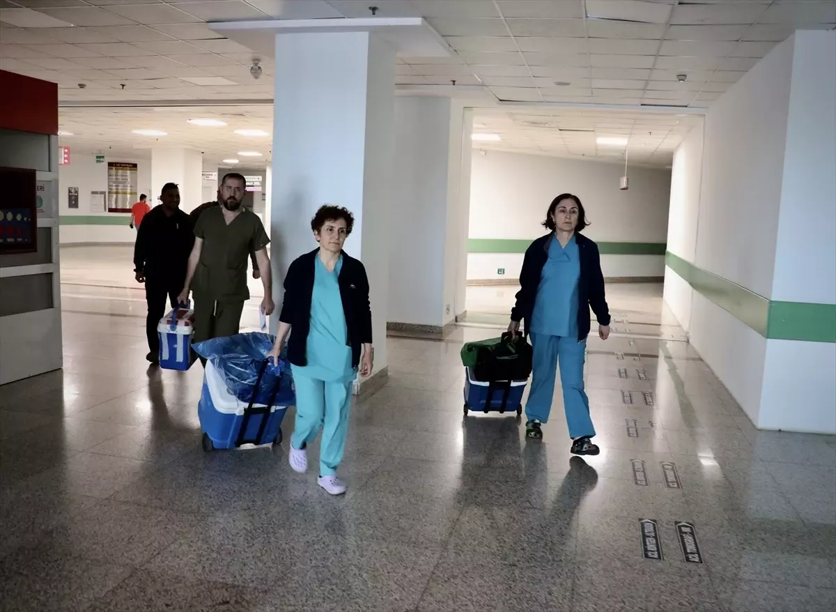 61 Yaşındaki Kadın Organlarını Bağışladı, 3 Hastaya Nakledilecek