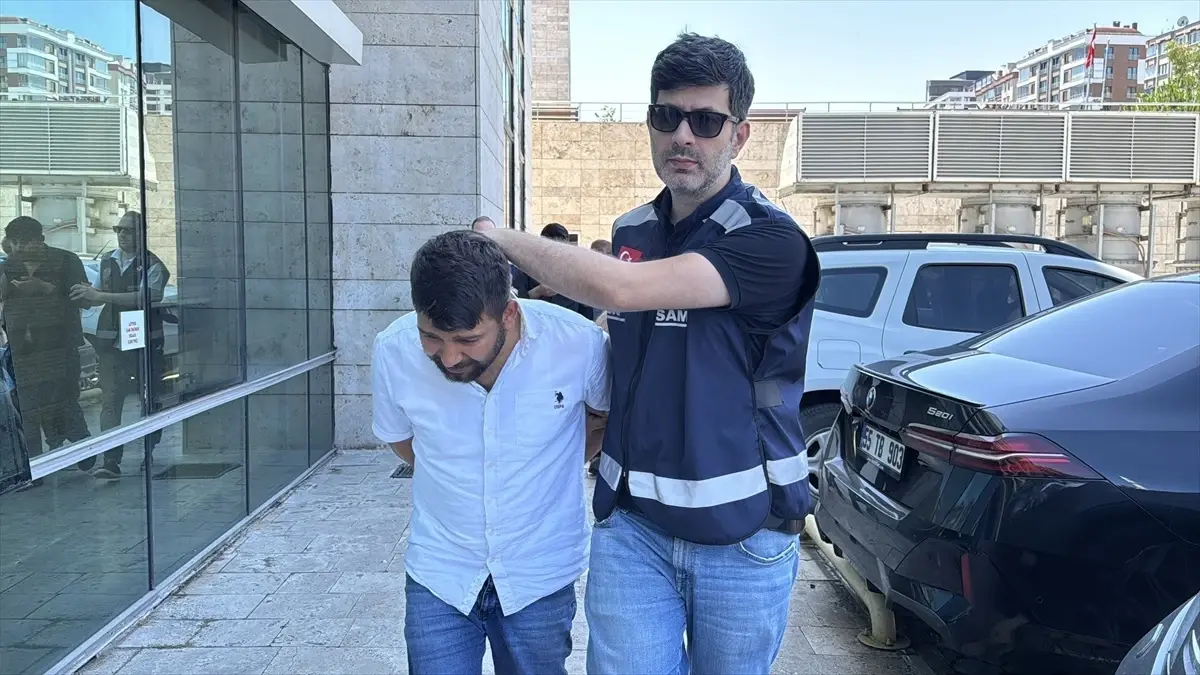 Samsun'da Otomobille Geçerek Öldürme Olayında 3 Zanlı Adliyeye Sevk Edildi