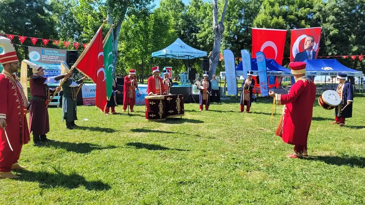 Büyük Türk Dünyası Kurultayı Samsun'da Gerçekleştirildi