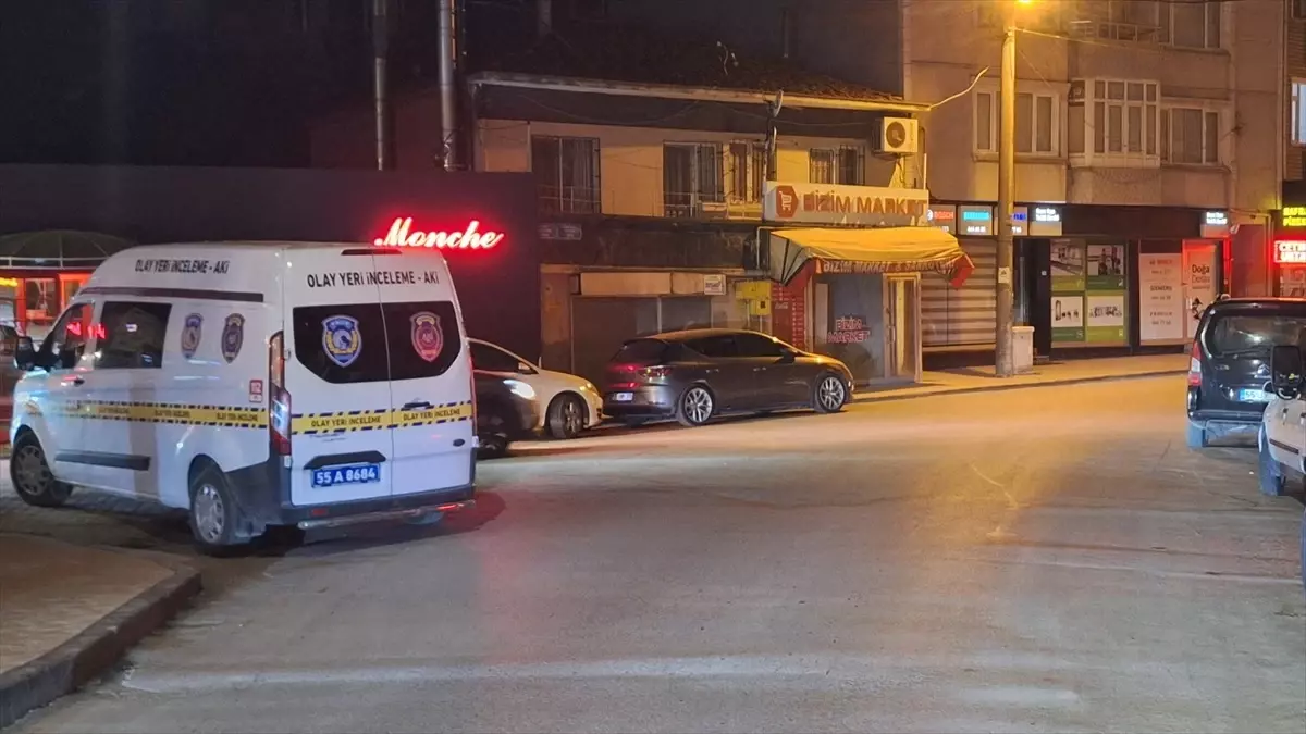 Bafra'da Bıçaklı Kavga: 3 Yaralı, 2 Gözaltı