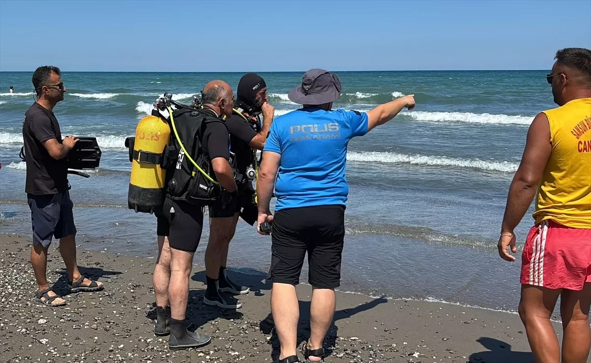 Samsun'da Denizde Boğulma Olayı: 1 Genç Hayatını Kaybetti, Diğer Genç Aranıyor