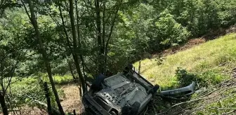 Samsun'da Otomobil Devrildi: 2 Yaralı