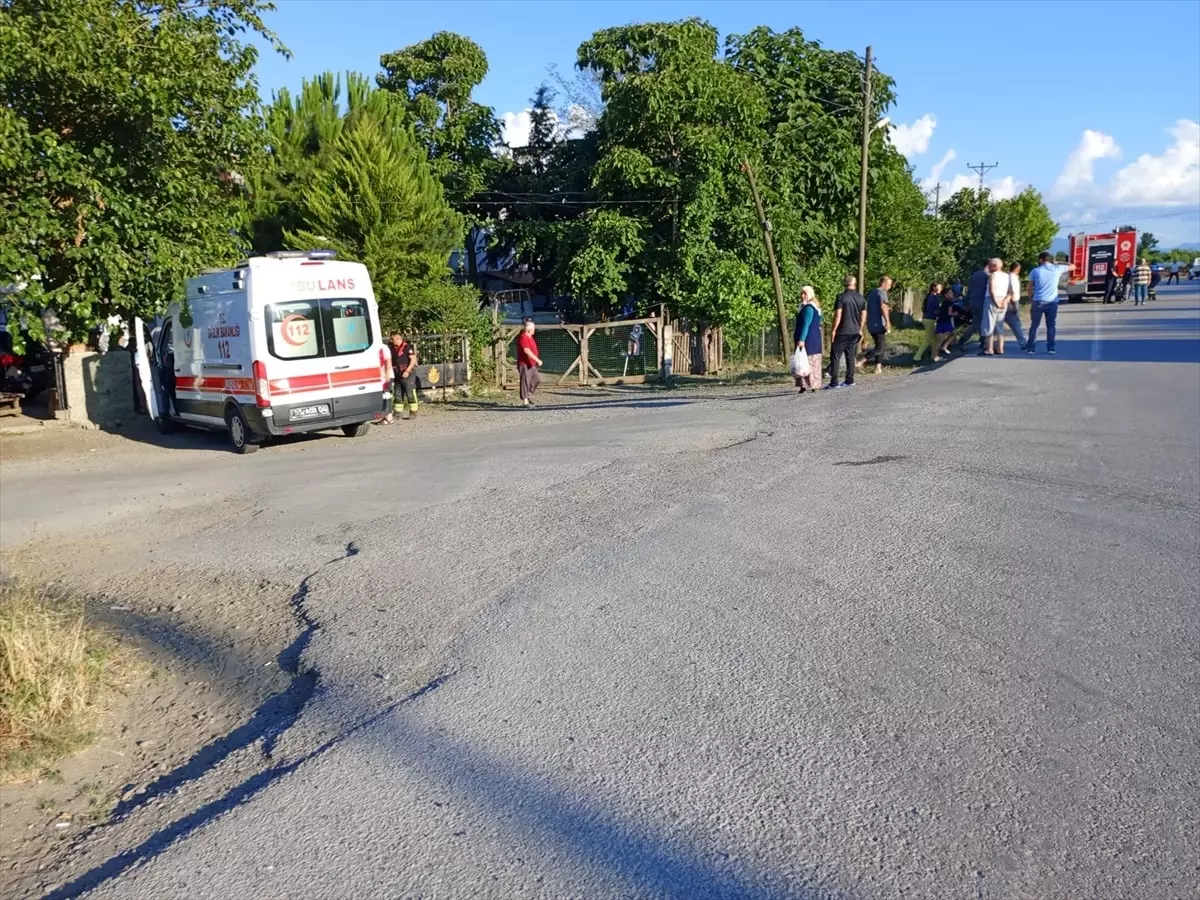 Samsun Çarşamba'da Otomobil Devrildi: 1 Yaralı