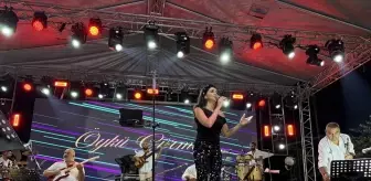 Alaçam'da Yaz Festivali Coşkusu: Öykü Gürman Konser Verdi