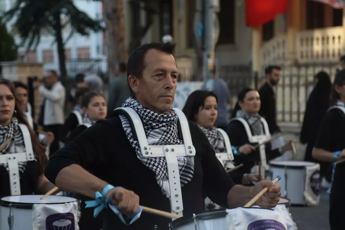 Samsun'da Gazze'ye Destek Yürüyüşü Düzenlendi