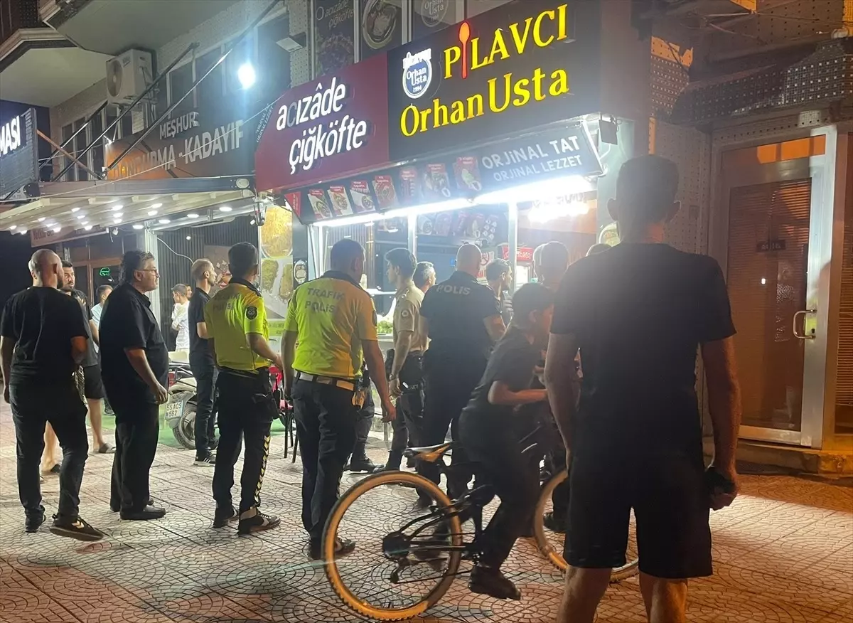 Bafra'da Kavga: 2 Genç Bıçakla Yaralandı