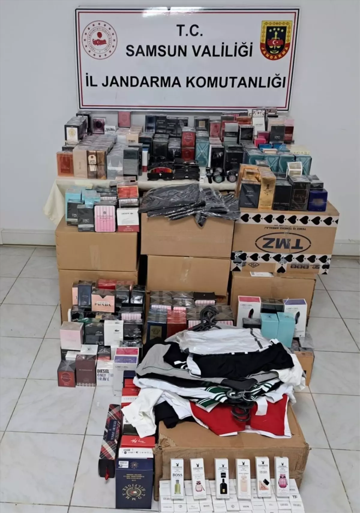 Samsun'da Kaçak Ürün Satışı Yapan Şüpheli Gözaltına Alındı