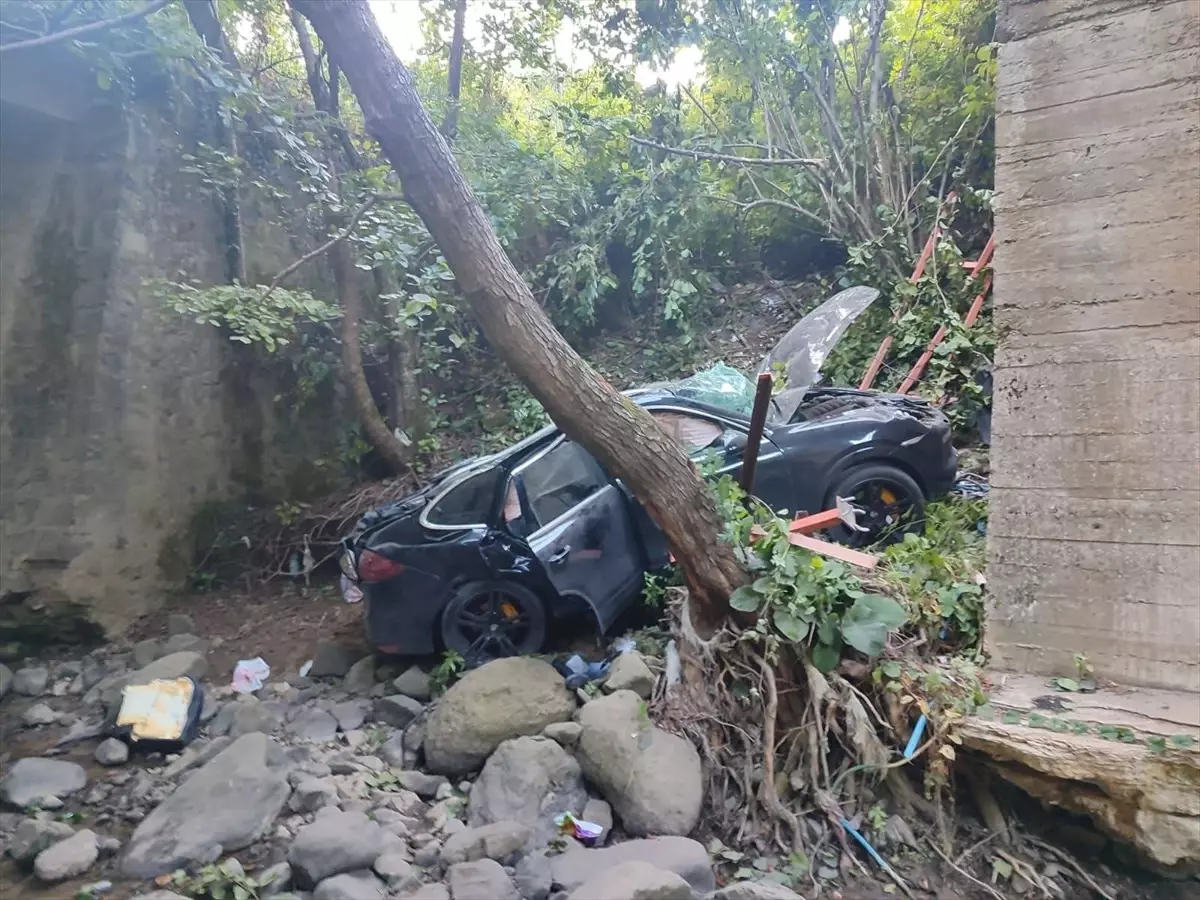 Samsun'da Köprüden Düşen Otomobilde Bir Çocuk Hayatını Kaybetti