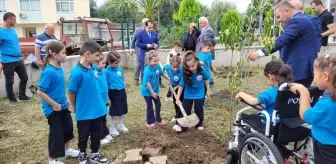 Samsun'da Öğrenciler İlk Günde Tohum ve Fidan Dikti